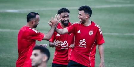 بالبلدي: تحريض
      ضد
      تريزيجيه
      وإدارة
      الأهلي
      بعد
      الكشف
      عن
      قيمة
      التعاقد