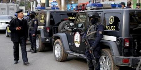 بالبلدي: حشيش
      وبنادق
      وشابو”..
      حملة
      أمنية
      مكبرة
      بأسوان
      تطيح
      بتجار
      المخدرات
      والسلاح
      –
      القاهرة
      تايمز