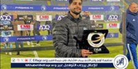 بالبلدي: شبانة:
      عرض
      إماراتي
      يؤمن
      بيراميدز
      ويربك
      حسابات
      إبراهيم
      عادل