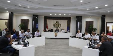 بالبلدي : محافظ
      أسوان
      يبحث
      استعدادات
      المحافظة
      لانتخابات
      مجلس
      الشيوخ