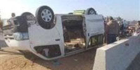 بالبلدي : إصابة
      10
      عمال
      في
      انقلاب
      سيارة
      بطريق
      أبو
      سمبل
      بعد
      المطار
      بـ3
      كيلومترات