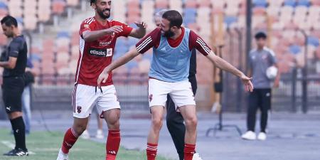 بالبلدي: كيفين
      كارلوس
      وقصة
      الأهلي..
      ومصير
      عرض
      الحزم
      السعودي
      لضم
      الحريف
      وعقبة
      توفيق
      محمد