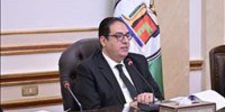بالبلدي : تعيينات
      جديدة
      بكليات
      ومراكز
      جامعة
      القاهرة