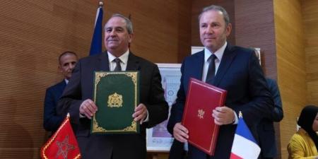 بالبلدي : بمشاركة
      300
      شخص..
      المغرب
      وفرنسا
      يطلقان
      بطنجة
      منتدى
      مشترك
      حول
      التكوين
      بالتناوب