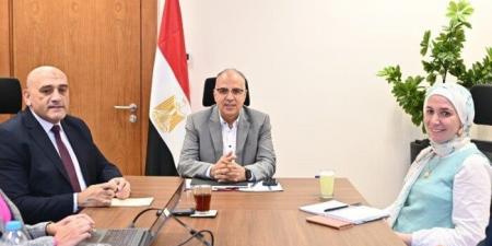 بالبلدي: وزير
الري
يبحث
إجراءات
إعداد
دراسة
لتقييم
معدلات
الملوحة
بشبكة
المصارف
الزراعية