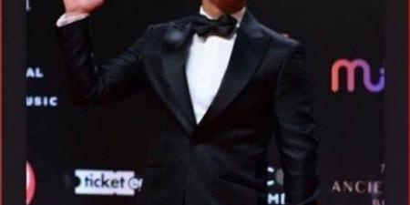 بالبلدي: عاجل|ضبط
الفنان
شادي
ألفونس
متلبسا
بحيازة
مخدرات
في
ميدان
التحرير