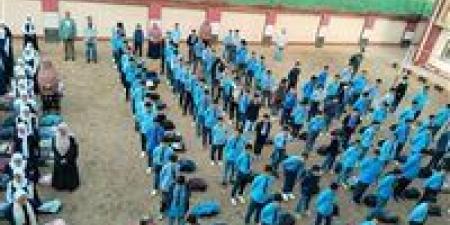 بالبلدي: مدير
"تعليم
دمياط"
يتفقد
مدارس
فارسكور
ويشيد
بـ
"الزراعية
العسكرية"