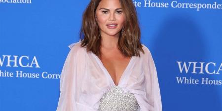 بالبلدي: النجومية
والأمومة:
صراعات
نجمات
هوليوود
خلف
الأضواء