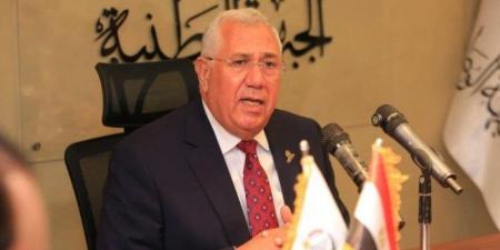 بالبلدي: القصير:
      سليم
      ليس
      مرشحا
      للحزب
      في
      دائرة
      كوم
      أمبو
      ولا
      أمينا
      لأسوان