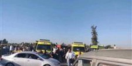 بالبلدي : إصابة
15
شخصا
فى
حادث
انقلاب
سيارة
ميكروباص
بقنا