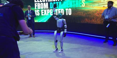 بالبلدي: روبوتات رشيقة كأنها تتحدى الجاذبية..ألق نظرة على حركاتها البهلوانية