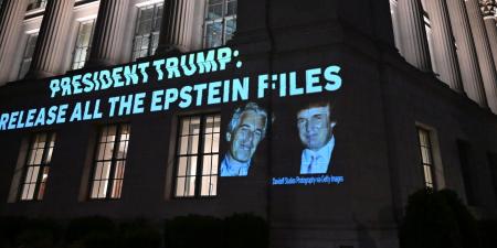 belbalady ترامب يعلن منح وزارة العدل "الضوء الأخضر" لنشر ملفات إبستين