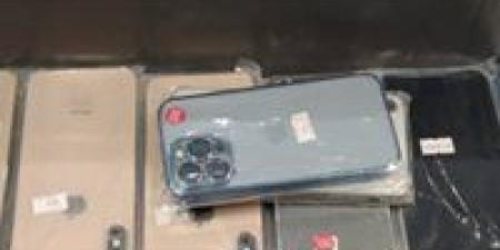 بالبلدي: إحباط
      تهريب
      36
      هاتفًا
      محمولًا
      بمطار
      الإسكندرية
      بقيمة
      تتجاوز
      667
      ألف
      جنيه