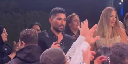 بالبلدي: أول
      ظهور
      بعد
      الحادث..
      أحمد
      سعد
      في
      حفل
      زفاف
      نجل
      ريم
      مصطفى
      (صور)