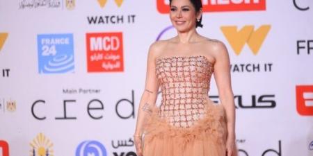 بالبلدي: بإطلالة
      جذابة..
      لقاء
      الخميسي
      تخطف
      الأنظار
      في
      ختام
      مهرجان
      القاهرة
      السينمائي