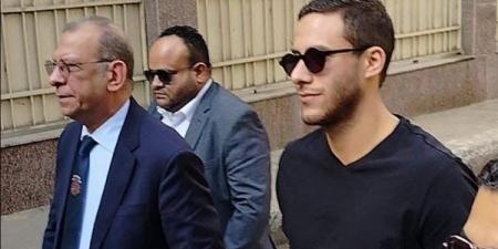 بالبلدي: نقل
      رمضان
      صبحي
      إلى
      الحجز
      بعد
      قرار
      المحكمة
      بالقبض
      عليه