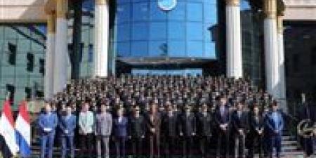 بالبلدي: أكاديمية
      الشرطة
      تنظم
      دورة
      تدريبية
      للطالبات
      للتدريب
      على
      فحص
      وثائق
      السفر