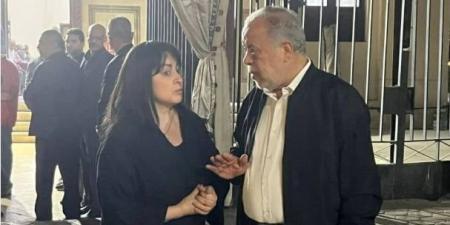 بالبلدي: أشرف
زكي
نفى
ذلك..
هند
عاكف
تتصدر
التريند
بعد
شائعات
منع
ظهورها
في
الفعاليات
الفنية