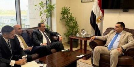 بالبلدي : التمثيل
التجاري
المصري
يتعاون
مع
بنك
الإمارات
دبي
الوطني
لتمكين
الشركات
المصرية
من
النفاذ
إلى
الأسواق
العالمية