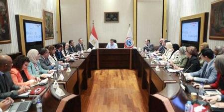 بالبلدي : وزير
      الصحة
      يتابع
      إنجازات
      قطاع
      الطب
      العلاجي
      خلال
      أكتوبر
      2025
      في
      تقرير
      قدمه
      مساعد
      الوزير
      للشئون
      العلاجية