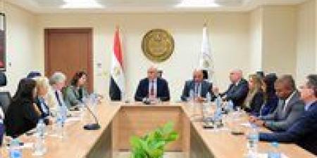 بالبلدي: وزير
      التعليم:
      إدخال
      مادة
      البرمجة
      والذكاء
      الاصطناعي
      بمدارس
      "التعليم
      الفني"
      العام
      الدراسي
      المقبل