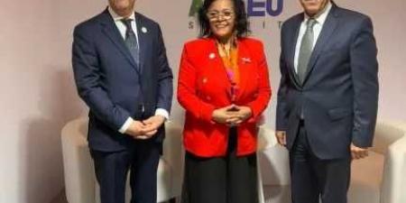 وزير
      الخارجية
      يلتقي
      المديرة
      التنفيذية
      لوكالة
      الاتحاد
      الأفريقي
      للتنمية
      النيباد