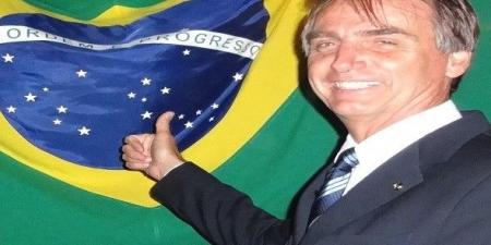 بالبلدي: اعتقال
      جايير
      بولسونارو
      بعد
      اتهامه
      بمحاولة
      الفرار
      من
      الإقامة
      الجبرية