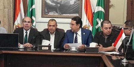 بالبلدي : د.أيمن
محسب:
إدلاء
الرئيس
السيسي
بصوتة
في
إنتخابات
”النواب”
رسالة
للمصريين
بأهمية
المشاركة
وإختيار
من
يمثلهم
تحت
قبة
البرلمان