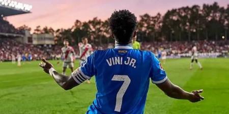 توتر
      مع
      ألونسو
      يعرقل
      مفاوضات
      ريال
      مدريد
      لتجديد
      عقد
      فينيسيوس
      جونيور