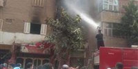 بالبلدي : السيطرة
      على
      حريق
      شقة
      سكنية
      في
      المنيا