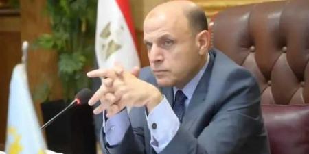 ️محافظ
      الغربية:يعلن
      ضبط
      نصف
      طن
      من
      اللحوم
      والحمام
      غير
      الصالح
      للاستهلاك
      الآدمي