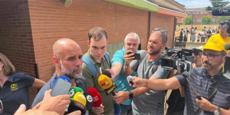 بالبلدي : جوارديولا
      يشيد
      بصفقة
      برشلونة
      المحتملة
      ويوضح
      وجهته
      القادمة