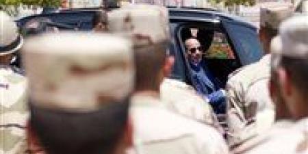 بالبلدي: خلال
      زيارة
      مفاجئة..
      السيسي
      لطالب
      بالأكاديمية
      العسكرية:
      هل
      سنة
      مش
      كفاية
      تخليك
      أقوى
      بدنيا؟