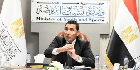 وزير
      الرياضة
      يجتمع
      مع
      الأندية
      وممثلي
      الوزارات
      لمناقشة
      ملف
      مديونيات
      المرافق
