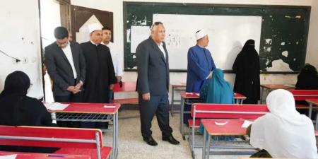 محافظ
      مطروح
      يتابع
      امتحانات
      الإعدادية
      العامة
      والثانوية
      الأزهرية
      ويطمئن
      على
      انتظام
      اللجان
