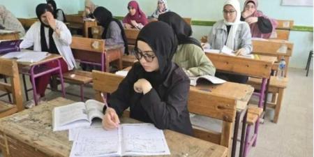 «أسئلة
      وإجابة»..
      رابط
      تحميل
      النماذج
      الاسترشادية
      للثانوية
      العامة
      2026