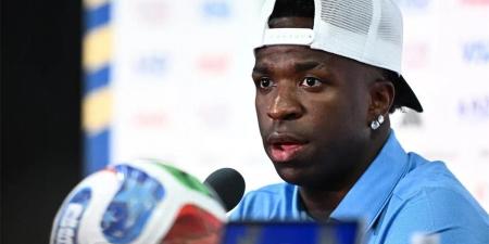 بالبلدي : فينيسيوس:
البرازيل
ستلعب
من
أجل
لقب
كأس
العالم..
والمغرب
يستطيع
مفاجأة
الجميع
مجددًا
