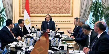 رئيس
      الوزراء
      يتابع
      مستجدات
      الموقف
      التنفيذي
      لمستشفى
      ”500
      500”