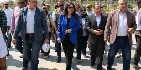 وزيرة
      الإسكان
      تقوم
      بجولة
      تفقدية
      موسعة
      بمشروع
      حدائق
      تلال
      الفسطاط