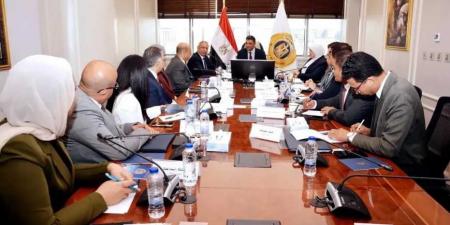 وزير
      الصناعة
      يبحث
      مع
      رئيس
      الأكاديمية
      العربية
      للعلوم
      والتكنولوجيا
      والنقل
      البحري
      سبل
      تعزيز
      التعاون
      في
      مجالات
      البحث
      العلمي