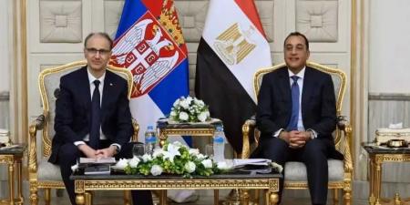 رئيس
      الوزراء
      يلتقي
      نظيره
      الصربي
      لتعزيز
      التعاون