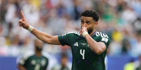 بالبلدي : فيديو
      |
      عبد
      الإله
      العمري
      يُسجل
      هدف
      السعودية
      الأول
      أمام
      أوروجواي