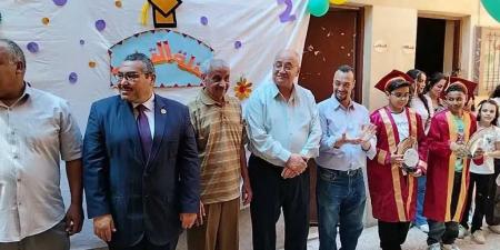 بالبلدي : *مدير
تعليم
المنشأة
يشهد
حفل
ختام
الأنشطة
التربوية
بمدرسة
الأقباط
الكاثوليك
بالنجيلة*