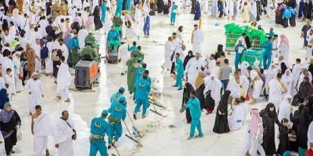 بالبلدي: 9 دقائق.. رقم قياسي لتنظيف «صحن الطواف»