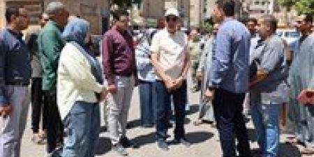 بالبلدي: محافظ
المنيا
يتفقد
37
محلًا
تجاريًا
ويتابع
الحالة
العامة
بحي
جنوب
المدينة