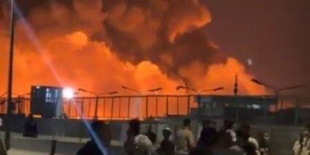 بالبلدي : بـ
      10
      سيارات
      إطفاء..
      الحماية
      المدنية
      تحاصر
      حريقاً
      هائلاً
      بمصنع
      كيماويات
      بالخانكة