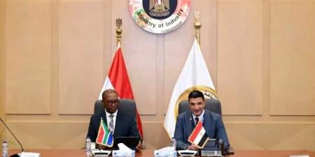وزير
      الصناعة
      يبحث
      مع
      وزير
      التجارة
      والصناعة
      والمنافسة
      الجنوب
      إفريقي
      سبل
      تعزيز
      التعاون
      الاقتصادي
      وتحقيق
      التكامل
      الصناعي