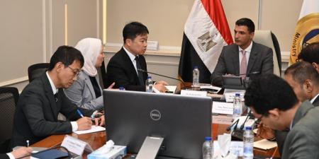 بالبلدي : وزير
      الصناعة
      يبحث
      مع
      مسؤولي
      شركة
      سامسونج
      إلكترونيكس
      مشروعاتها
      الحالية
      وخططها
      التوسعية
      في
      المستقبل 