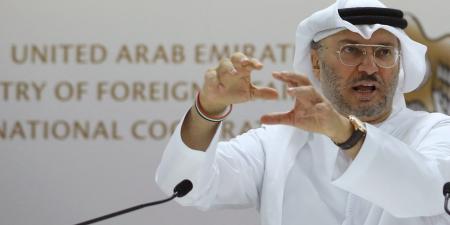 belbalady أنور قرقاش يعلق على تطورات مضيق هرمز: تكريس وقائع جديدة "يزرع بذوراً للصراع"