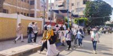 بالبلدي : عاجل|بحوزتهم
      2300
      قطعة..
      القبض
      على
      مافيا
      بيع
      سماعات
      الغش
      لطلاب
      الثانوية
      العامة
      في
      قنا